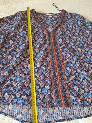 Blusa El Corte Inglés floral azul