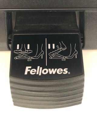 Reposa pies escritorio