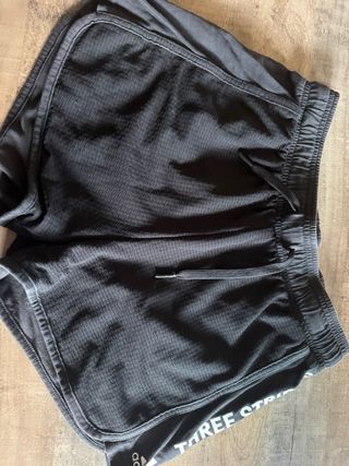 Camiseta Adidas Negra y camiseta coral talla M