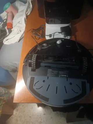 Robot aspirador Laresar + otro de recanbio