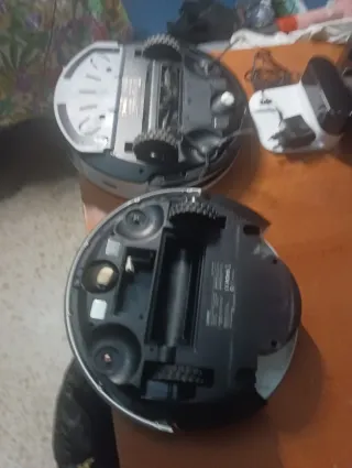 Robot aspirador Laresar + otro de recanbio