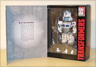 Ultra Magnus Action Figure
