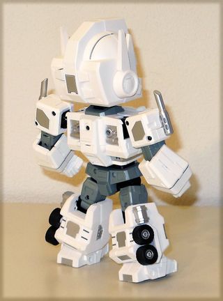 Ultra Magnus Action Figure