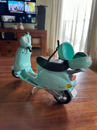 Moto Barbie color menta