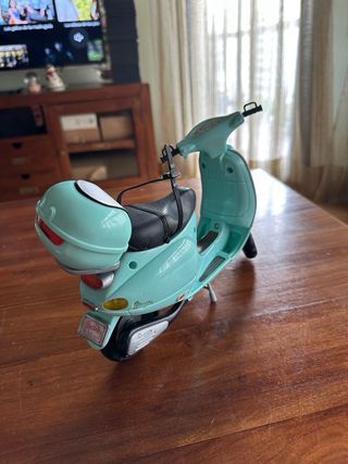 Moto Barbie color menta