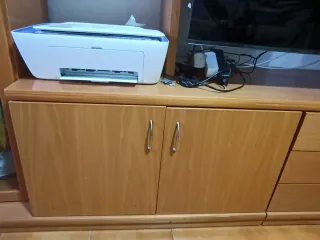 Mueble de salón madera natural + mesa y 5 sillas