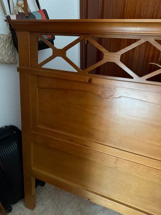2 Cabeceros de cama de madera