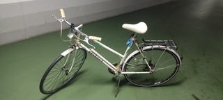 Bicicleta Peugeot blanca