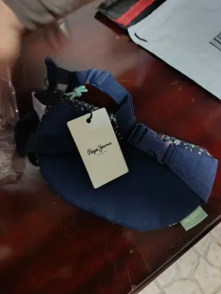 Riñonera Pepe Jeans floral azul y multicolor