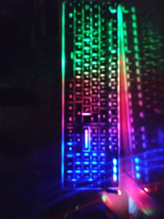 Teclado Gaming de Mars gaming con casos.