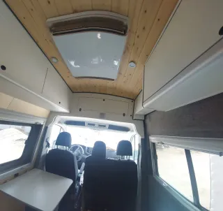 man camperizada crafter