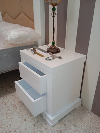 Conjunto cabecero y 2 mesitas de noche