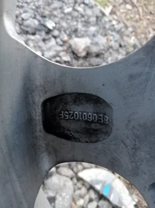 Llanta Audi 16 pulgadas