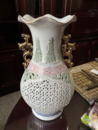 Jarrón Vintage Porcelana Flores Metal Dorado