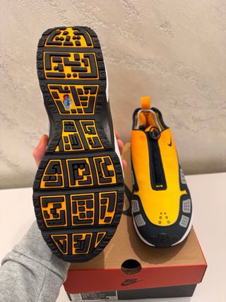 Nike Air Max Sunder Gold Canyon Deep Ocean