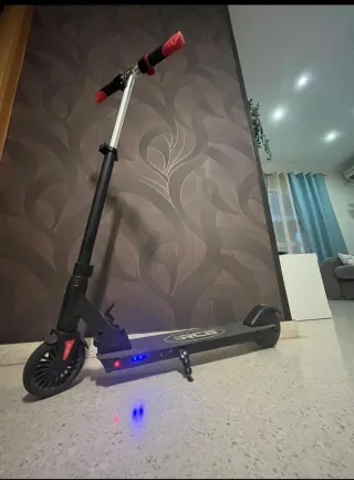 Patinete eléctrico infantil