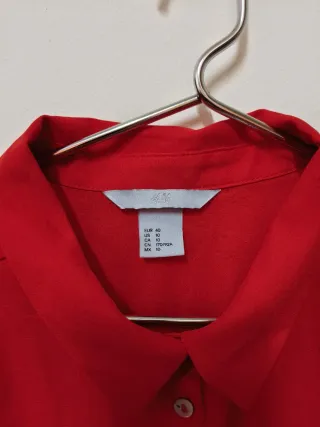 Blusa roja de manga 3/4