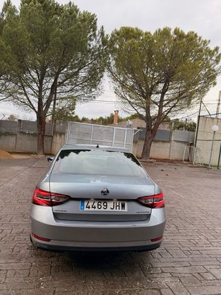 Skoda Superb 2.0 TDI 150CV