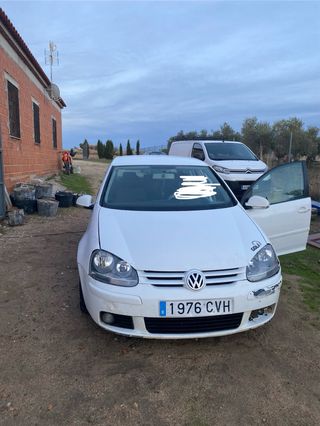 Volkswagen Golf 2003