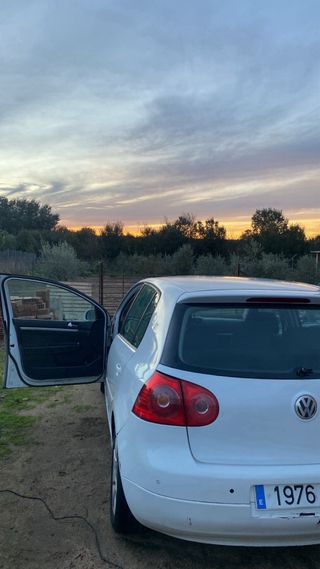 Volkswagen Golf 2003