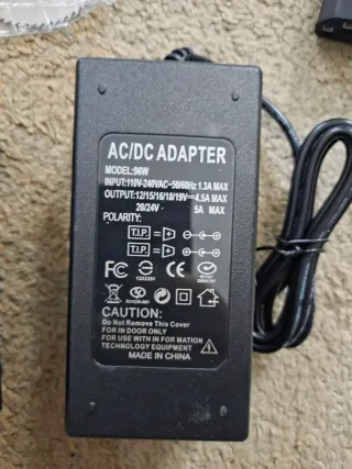 Mini sierra de mesa con accesorios