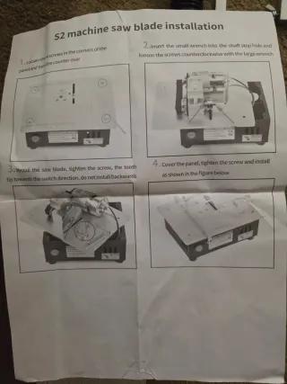 Mini sierra de mesa con accesorios