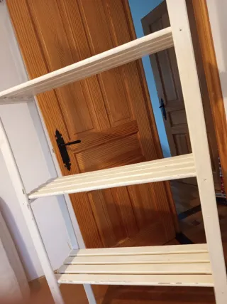 Estantería Blanca de Madera