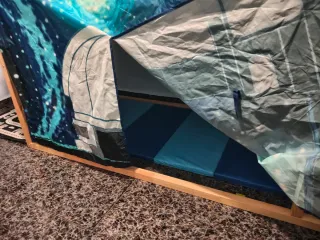 Cama infantil de madera