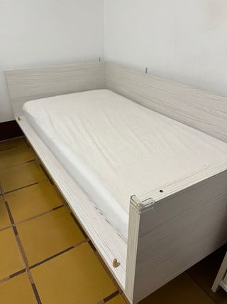 Cuna convertible en cama para bebé