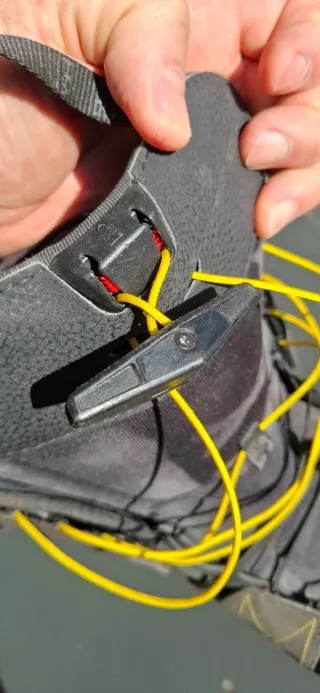 Scarponi Snowboard Salomon Launch T44