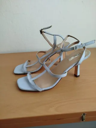 Sandalias de tacón Primark azul talco