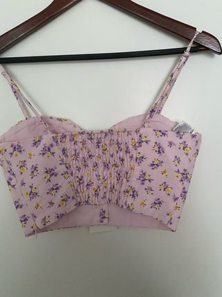 Top floral Zara rosa y morado