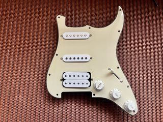 Pickguard cargado HSS