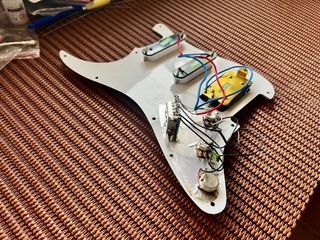 Pickguard cargado HSS