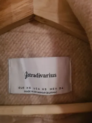 Abrigo Stradivarius  Beige Talla XS