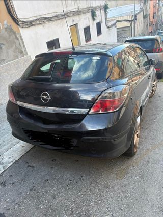 Opel Astra GtC 2005