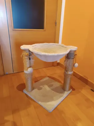 Rascador para gatos con hamaca y juguete