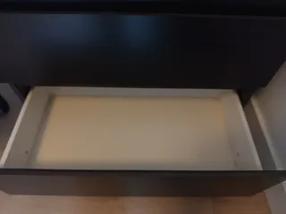 Silla de oficina y cajonera