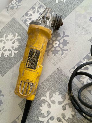 Amoladora Angular DeWalt