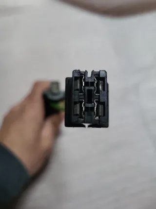 Clausor Neiman para Citroen Peugeot con sus llave