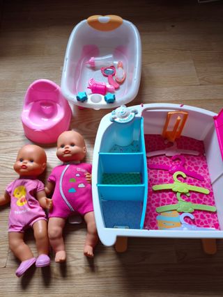 Armario Nenuco, 2 muñecos y bañera