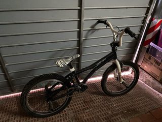 Bicicleta BMX Monty 301 Free