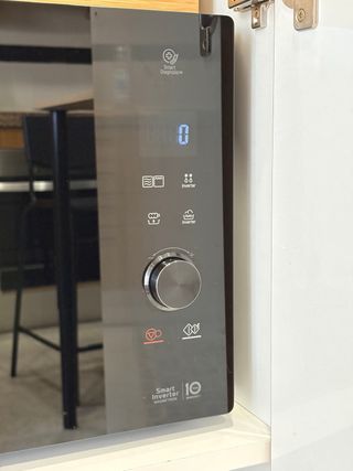 Horno Microondas LG 32L Grill MH7265DPS