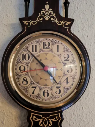 Reloj de pared decorativo