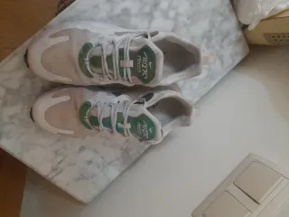 Nike Air Max 270 React Verde Blanco