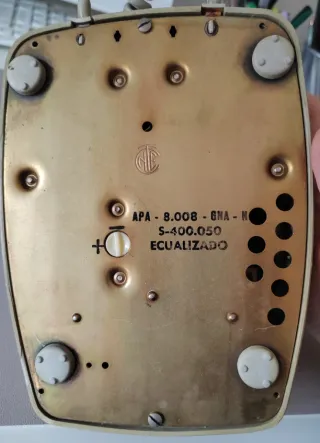 Teléfono antiguo dial giratorio beige