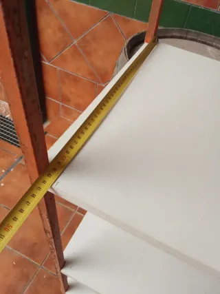 Estantería grande metálica y madera