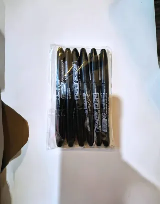 6 pennarelli indelebili neri