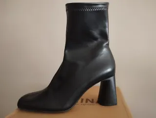 Botines negros Stradivarius talla 38