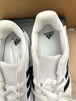 Zapatillas Adidas Blancas y Negras